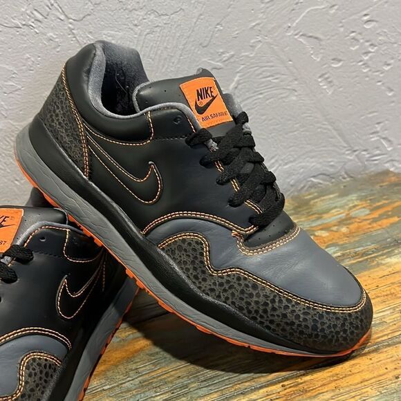 🔥 NIKE Air Safari 87 Retro Training/Running Shoes - Black/Gray/Orange - Men Sz - Picture 2 of 16